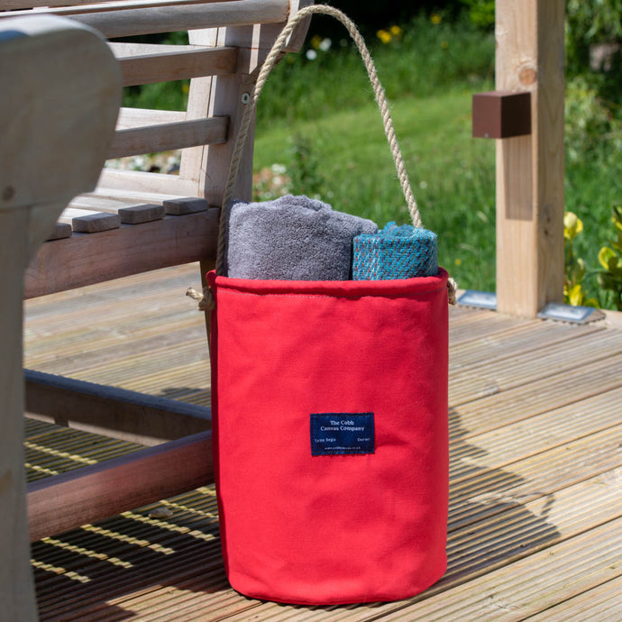 Cobb Canvas Bucket Bag in Red