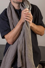 Load image into Gallery viewer, Hemp scarf from Couleur Chanvre

